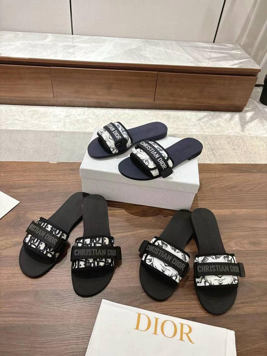 Dior Velcro slippers4